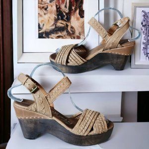 NAUGHTY MONKEY CALLA WEDGE SANDAL Size 10